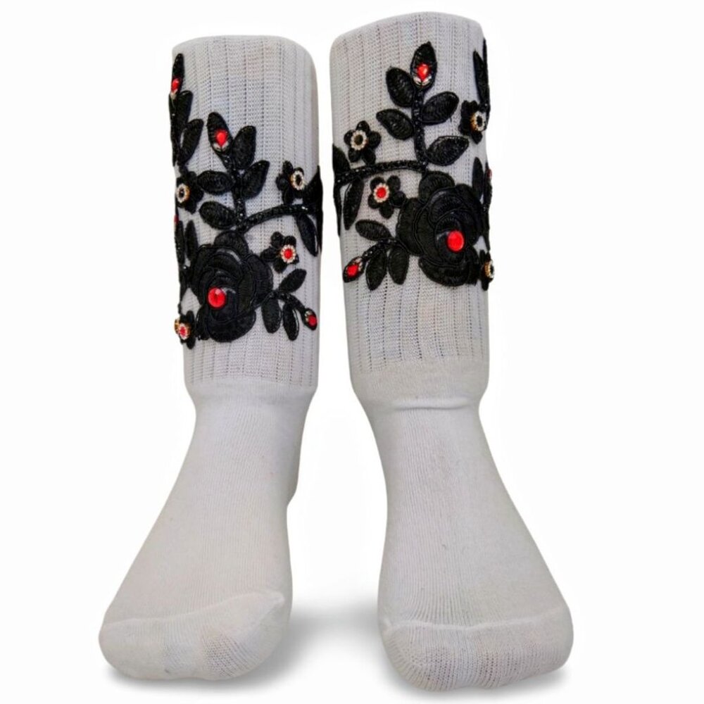 Enchanting Black Floral Lace Applique Adorned Crisp White Slouch Socks TT1517